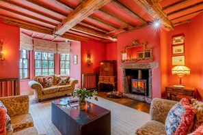 TV, fireplace - 14 Bed in Llansanffraid (oc-b30382) (Llansantffraid)