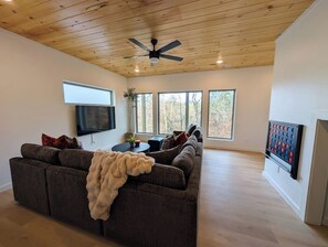 Smart TV, videogiochi, libri