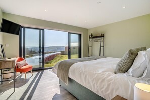 3 chambres, fer et planche à repasser, lit parapluie, Wi-Fi gratuit