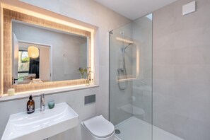 Towels - 1 Bed in Iden (oc-d30377) (Iden)