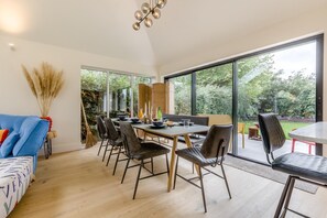 Dining - 3 Bed in Trunch (oc-s30471) (Trunch)