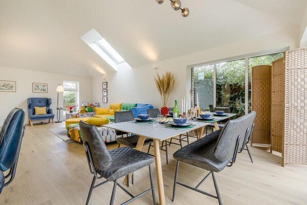 Dining - 3 Bed in Trunch (oc-s30471) (Trunch)