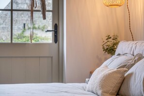 Wifi gratis y ropa de cama 