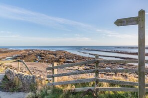 Beach - 2 Bed in Beadnell (oc-f30468) (Beadnell)