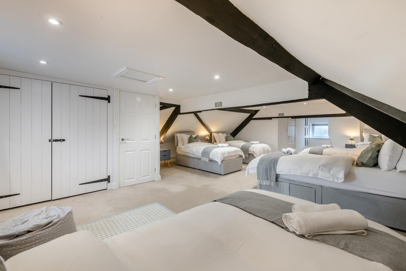 Strykejern/-brett, wi-fi (inkludert) og sengetøy