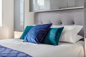 WiFi (free), bed sheets - 2 Bed in Newquay (oc-f30495) (Newquay)