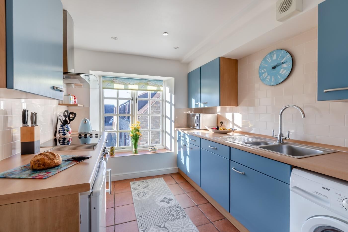 Micro-ondes, four, lave-vaisselle