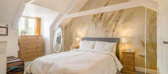 1 Bed in Queen Camel (oc-c30506)