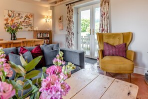 TV, fireplace - 2 Bed in St. Brides (oc-s30491) (Saint Brides)