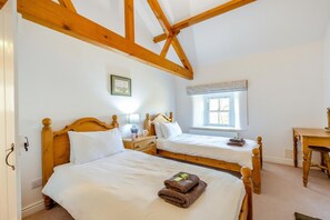 4 bedrooms, iron/ironing board, free WiFi, bed sheets - 4 Bed in Mallerstang (oc-s22487) (Mallerstang)