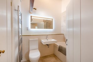 Hair dryer, towels - 4 Bed in Mallerstang (oc-s22487) (Mallerstang)
