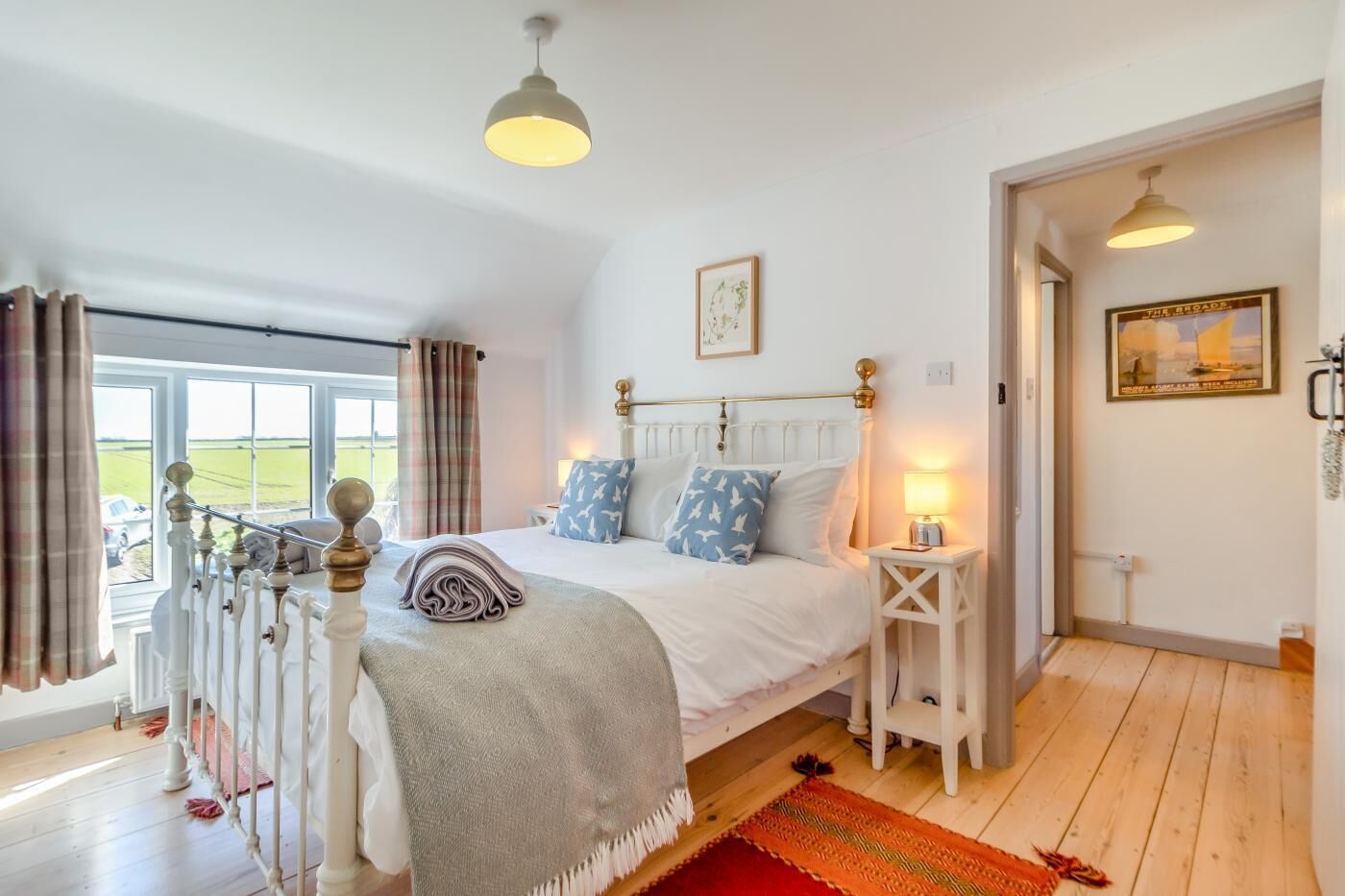 Fer et planche à repasser, Wi-Fi gratuit, draps fournis