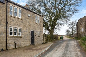 Exterior - 3 Bed in Middlesmoor (oc-w30366) (Middlesmoor)