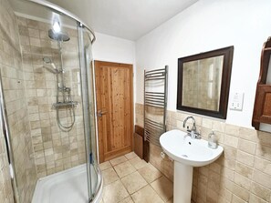 Towels - 3 Bed in Garsdale (oc-l30314) (High Abbotside)