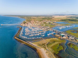 Marina - 5 Bed in Freshwater (oc-w30476) (Totland)