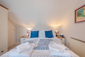 Iron/ironing board, free WiFi, bed sheets - 3 Bed in Broad Haven (oc-t30529) (Broad Haven)
