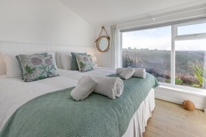 Silitysrauta/-lauta, ilmainen Wi-Fi, vuodevaatteet