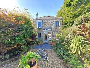 Exterior - 2 Bed in Newlyn (oc-t30565) (Newlyn)
