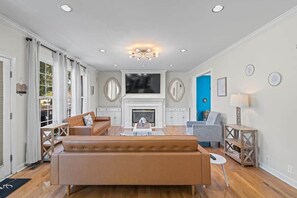 Living area - The Farmington Retreat (Hampton)