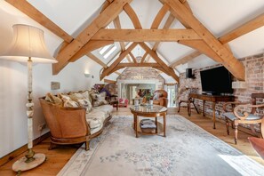 TV - 4 Bed in Wareham (oc-r30563) (Wareham)