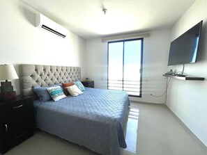 Desk, iron/ironing board, WiFi, bed sheets - Casa Paraíso Azul With Pool (La Paz)