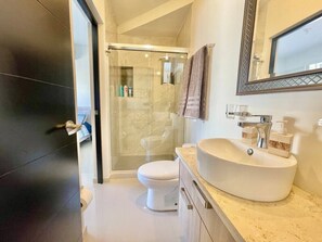 Bathroom - Casa Paraíso Azul With Pool (La Paz)