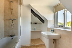 Towels - 3 Bed in Burton Bradstock (oc-b30574) (Burton Bradstock)