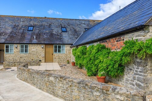 3 Bed in Burton Bradstock (oc-h30573)