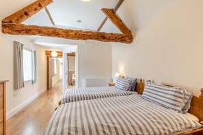 Reisekinderbett, kostenloses WLAN, Bettwäsche
