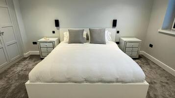 Strykejern/-brett, wi-fi og sengetøy