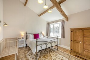 Free WiFi, bed sheets - 8 Bed in Ynys (oc-c29818) (Ynys)