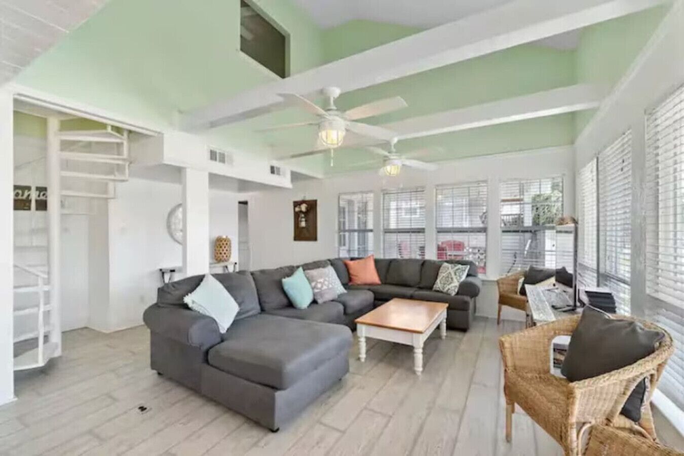 テレビ、テレビゲーム、書庫