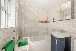 Hair dryer, towels - 2 Bed in Kessingland (oc-b30501) (Kessingland)