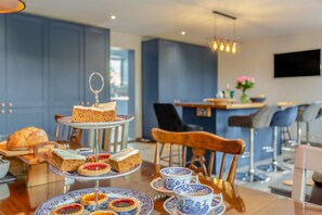 Dining - 3 Bed in Crowle (oc-s30617) (Crowle)