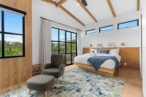 Bureau, fer et planche à repasser, Wi-Fi, draps fournis