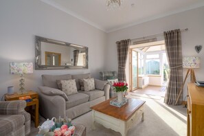 TV - 2 Bed in Rosyth (oc-r30512) (Rosyth)