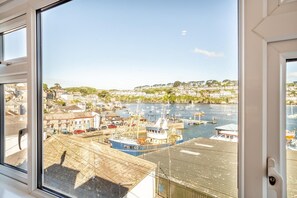 Interior - 3 Bed in Polruan (oc-g30535) (Fowey)