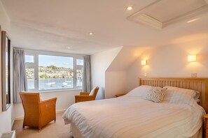 Iron/ironing board, free WiFi, bed sheets - 3 Bed in Polruan (oc-g30535) (Fowey)