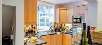 3 Bed in Lytham St. Annes (oc-m30622)