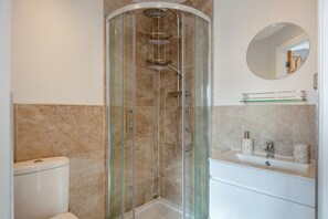 Towels - 3 Bed in Lytham St. Annes (oc-m30622) (Saint Anne's on the Sea)