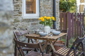 تناول الطعام بالخارج