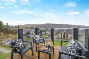 Terrace/patio - 3 Bed in Fearnan (oc-s29984) (Fearnan)