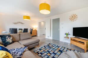 TV - 3 Bed in Delabole (oc-t30590) (Delabole)