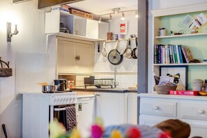 Microwave, oven, cookware/dishes/utensils