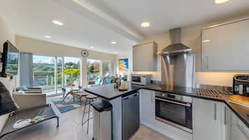 Microwave, oven, cookware/dishes/utensils