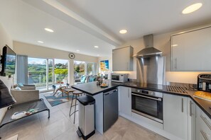 Microwave, oven, cookware/dishes/utensils - 2 Bed in Aberdovey (oc-n30627) (Aberdovey)