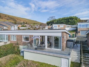 Terrace/patio - 2 Bed in Aberdovey (oc-n30627) (Aberdovey)