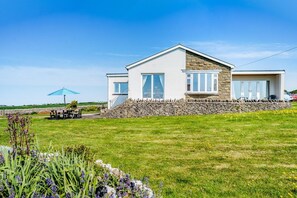 Exterior - 3 Bed in Southerndown (oc-l10852) (Southerndown)