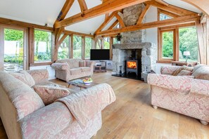 TV, fireplace - 1 Bed in Trannack (oc-t30661) (Sithney)