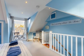 Iron/ironing board, travel cot, free WiFi, bed sheets - 3 Bed in St. Ives (oc-c30654) (Saint Ive)